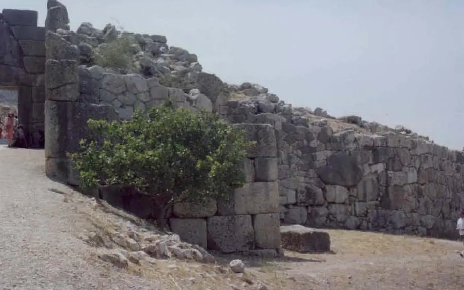 狮子门，迈锡尼时期，约公元前1300年，希腊迈锡尼卫城入口